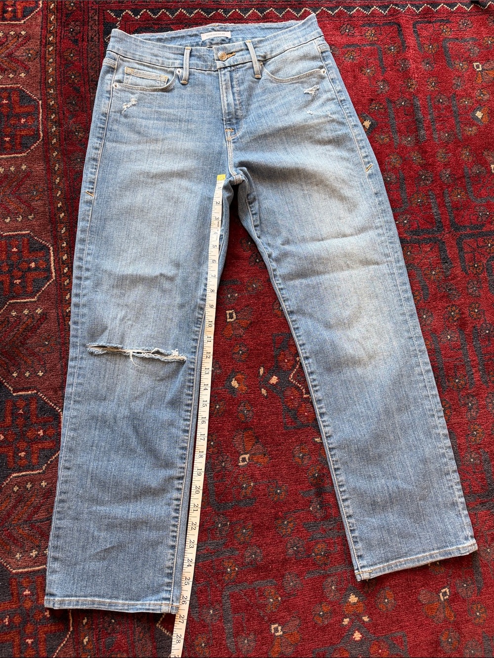 Good American straight leg jeans in medium blue wash